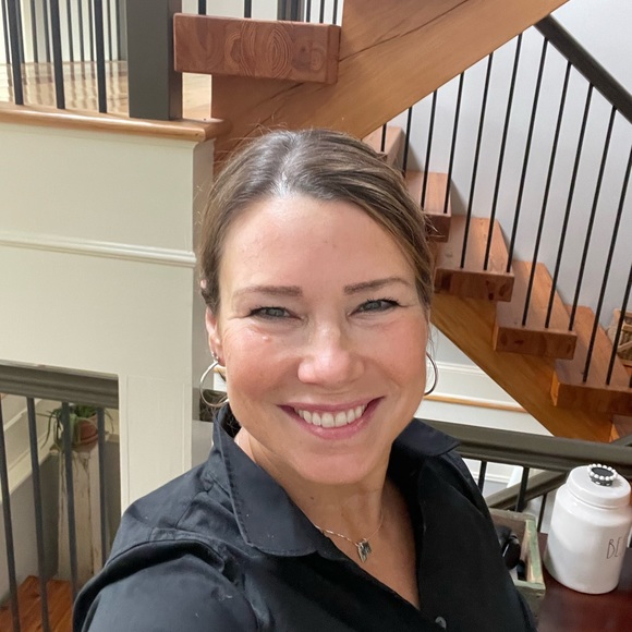 Meet your Posher, Connie - Picture 1 of 1